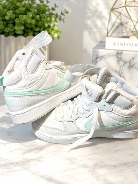 Nike Kids White & Mint High Top Sneakers Hook & Loop Lace-Up